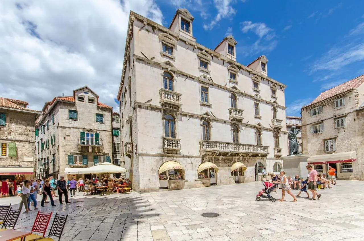 Apartment Toni Delux Split